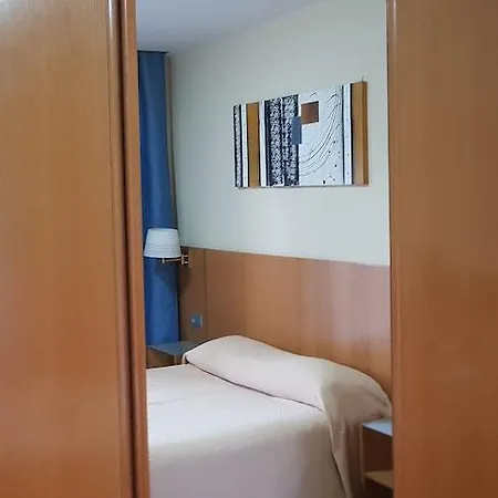 De 3*