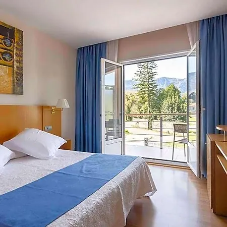 De 3* Llanes